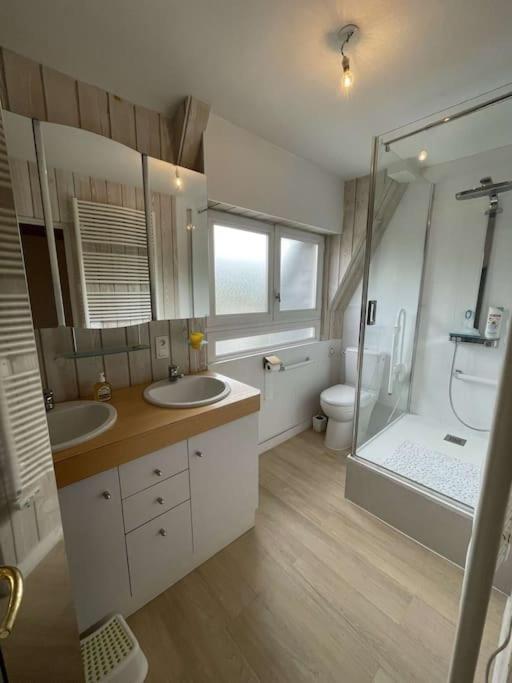 Appartement Grand duplex dans le centre historique avec double garage à Vannes Extérieur photo