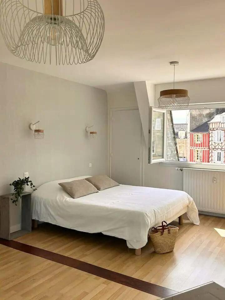 Appartement Grand duplex dans le centre historique avec double garage à Vannes Extérieur photo